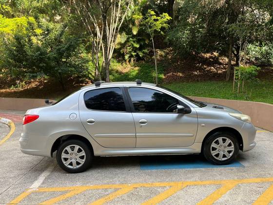 PEUGEOT 207 1.4 XR PASSION 8V FLEX 4P MANUAL